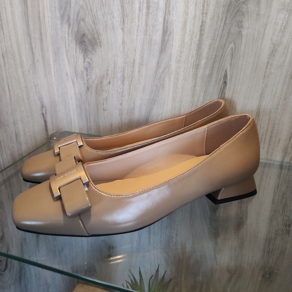 C. Paravano Elegant Tan Women's Shoes Flats Shoes SZ 37